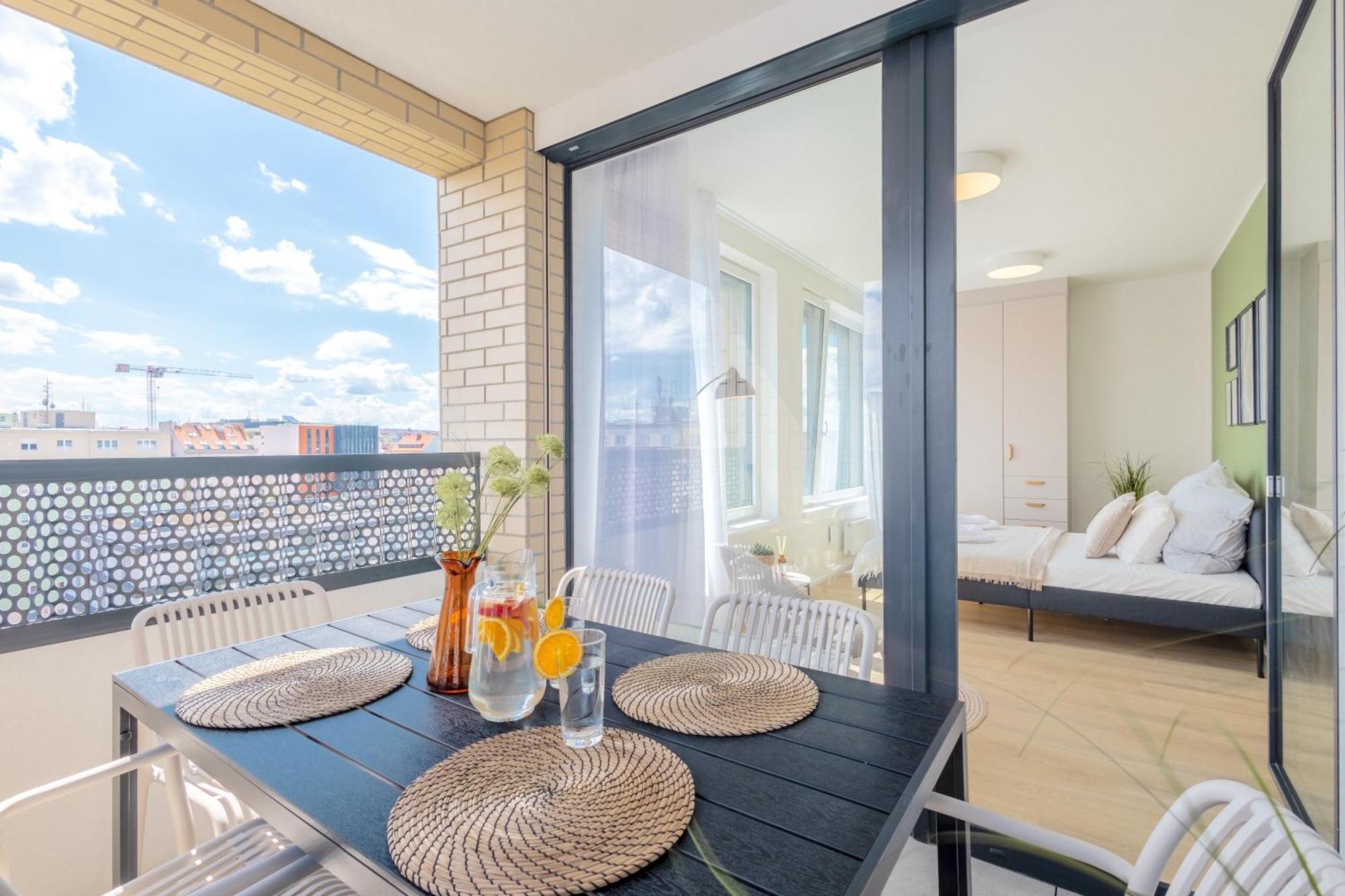 Appartamento Bright 2br - 7th Floor, Balcony, Free Parking By Gravity Praga